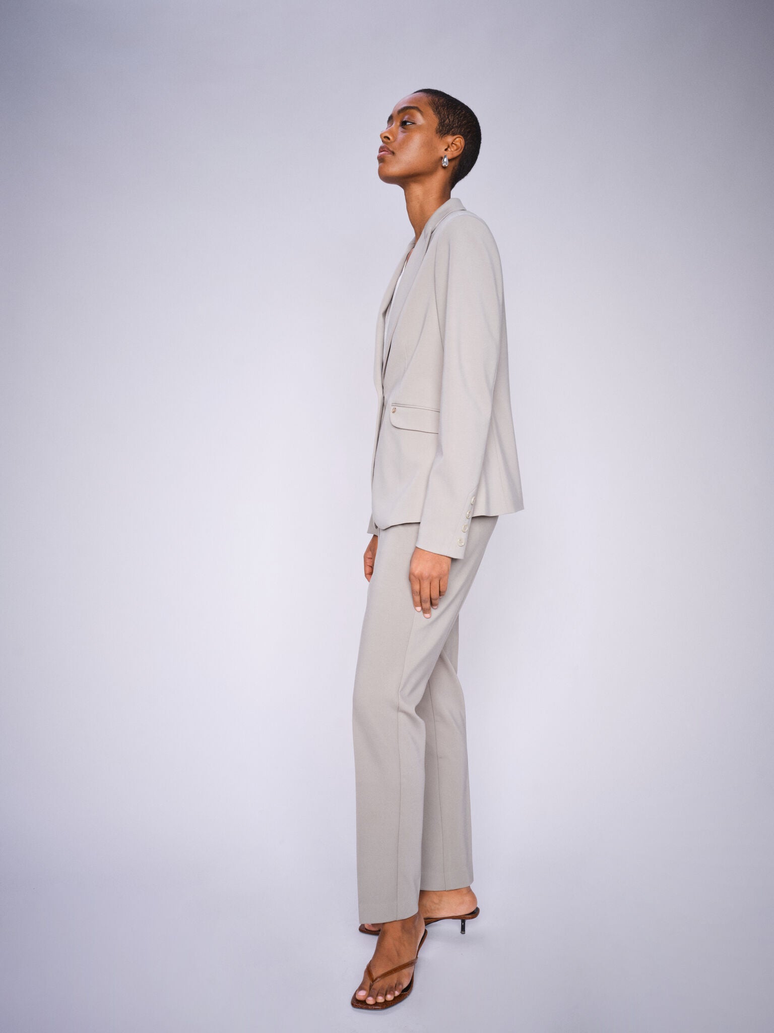 Modelshot / Shadow/ Detail